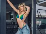 KaylaBryant shows nude baiser